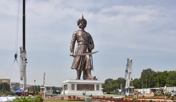 Featured Image Of Nadaprabhu Statue